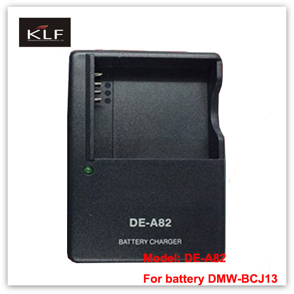 Camera charger DE-A82 for Panasonic camera battery BCJ13
